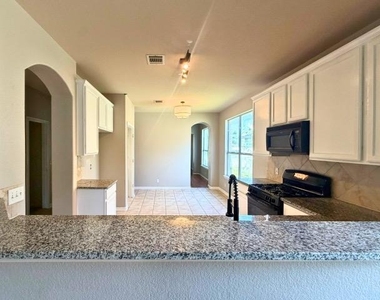 3304 Winding Shore Ln - Photo Thumbnail 8
