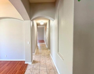 3304 Winding Shore Ln - Photo Thumbnail 3