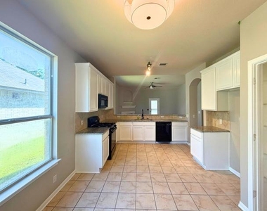 3304 Winding Shore Ln - Photo Thumbnail 6