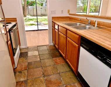 13356 Water Oak Ln - Photo Thumbnail 7