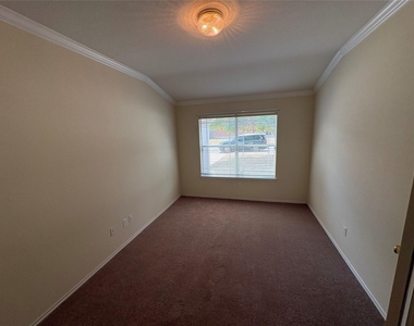 2100 Mir Woods Dr - Photo Thumbnail 21