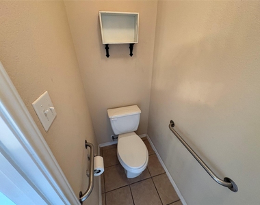 2100 Mir Woods Dr - Photo Thumbnail 17