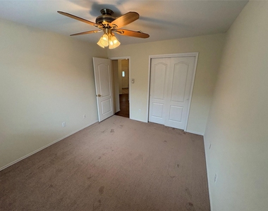 2100 Mir Woods Dr - Photo Thumbnail 26