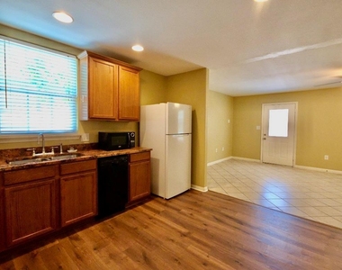 1623 Breezy Cv - Photo Thumbnail 5