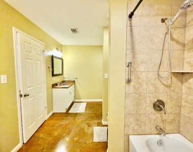 1623 Breezy Cv - Photo Thumbnail 10