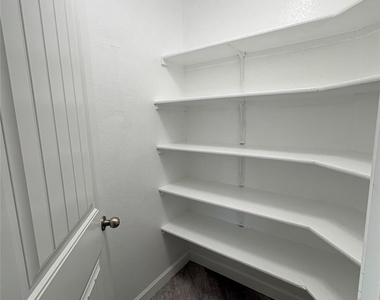 11708 Cambrian Rd - Photo Thumbnail 23