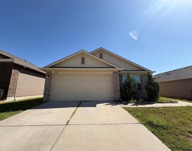 11708 Cambrian Rd - Photo Thumbnail 3