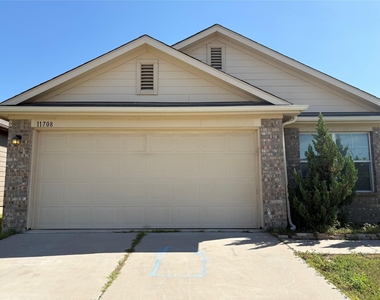 11708 Cambrian Rd - Photo Thumbnail 2
