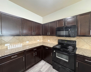 11708 Cambrian Rd - Photo Thumbnail 25