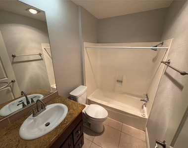 10106 Missel Thrush Dr - Photo Thumbnail 16