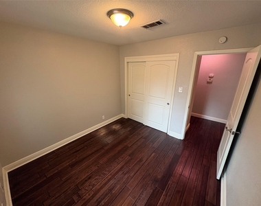 10106 Missel Thrush Dr - Photo Thumbnail 15