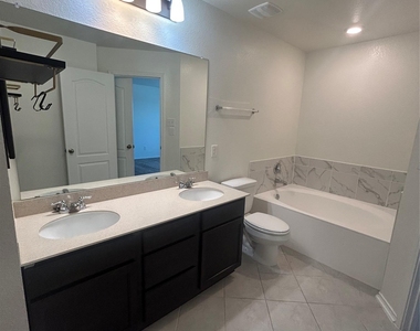 14117 Vigilance St - Photo Thumbnail 17