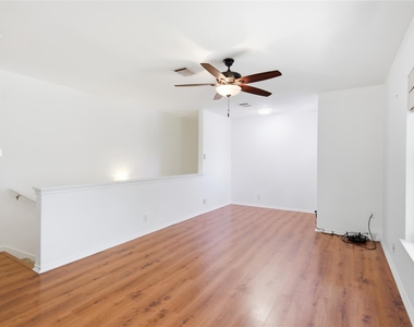 1314 Chalk Ln - Photo Thumbnail 13