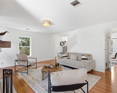1314 Chalk Ln - Photo Thumbnail 7