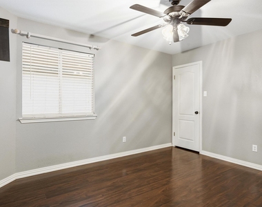 2813 Cortez Dr - Photo Thumbnail 17