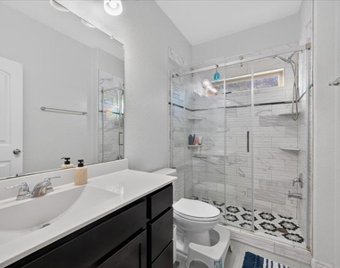 617 Cortona Ln - Photo Thumbnail 20
