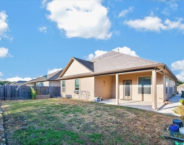 617 Cortona Ln - Photo Thumbnail 28