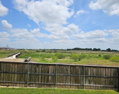 685 Papaya Dr - Photo Thumbnail 10