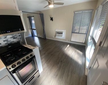 3010 Fruth St St - Photo Thumbnail 5