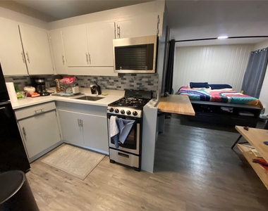 3010 Fruth St St - Photo Thumbnail 2