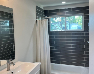 3409 Pennsylvania Ave - Photo Thumbnail 27