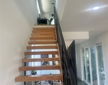 3409 Pennsylvania Ave - Photo Thumbnail 26