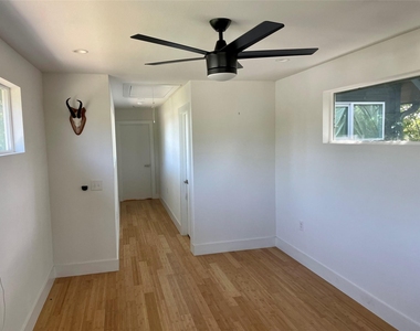 3409 Pennsylvania Ave - Photo Thumbnail 29