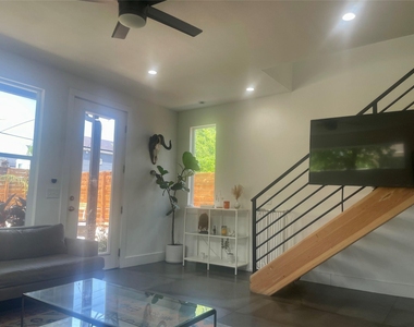 3409 Pennsylvania Ave - Photo Thumbnail 23