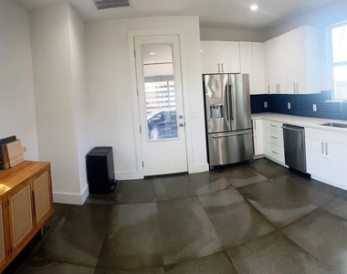 3409 Pennsylvania Ave - Photo Thumbnail 15