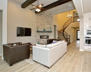11000 Cut Plains Loop - Photo Thumbnail 4