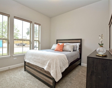 11000 Cut Plains Loop - Photo Thumbnail 16