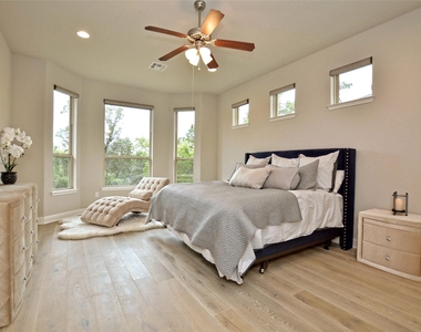 11000 Cut Plains Loop - Photo Thumbnail 10