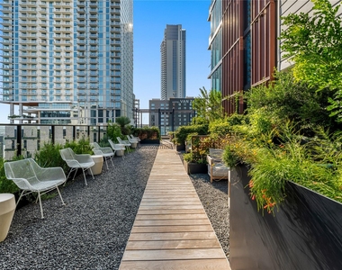 84 East Ave - Photo Thumbnail 33