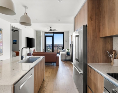 84 East Ave - Photo Thumbnail 5