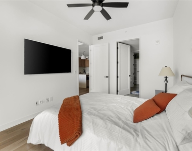 84 East Ave - Photo Thumbnail 11