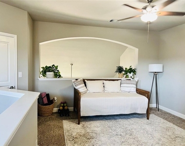 6705 Covered Bridge Dr - Photo Thumbnail 9