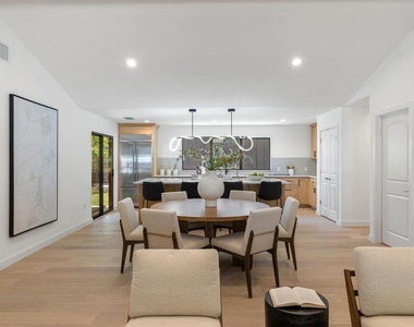 2503 Rockingham Dr - Photo Thumbnail 7