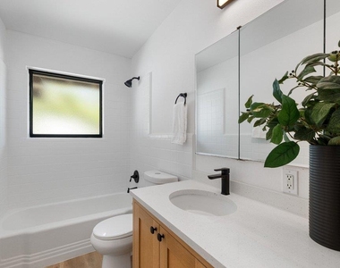 2503 Rockingham Dr - Photo Thumbnail 21