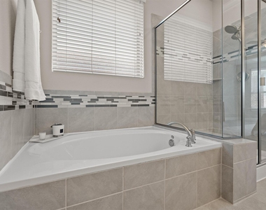 3241 Aurelia Ln - Photo Thumbnail 20