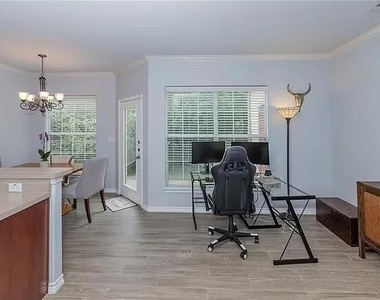 12250 Abbey Glen Ln - Photo Thumbnail 6