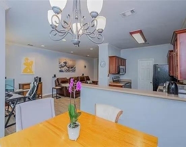 12250 Abbey Glen Ln - Photo Thumbnail 4