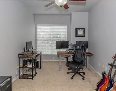 12250 Abbey Glen Ln - Photo Thumbnail 7