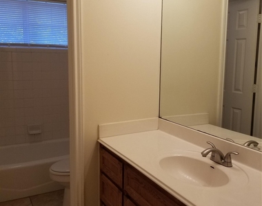 2928 Thrushwood Dr - Photo Thumbnail 13