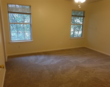 2928 Thrushwood Dr - Photo Thumbnail 33