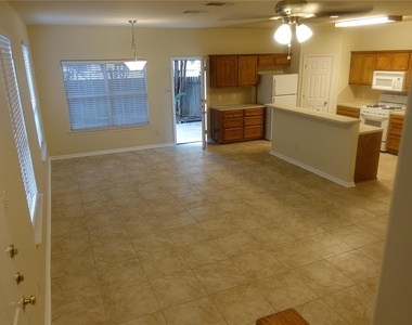 2928 Thrushwood Dr - Photo Thumbnail 37