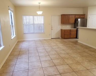 2928 Thrushwood Dr - Photo Thumbnail 4