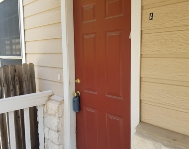 2928 Thrushwood Dr - Photo Thumbnail 2