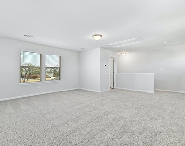 1021 Kerrwood Way - Photo Thumbnail 13