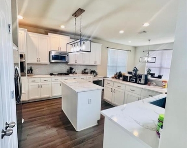 3604 Rams Horn Way - Photo Thumbnail 2