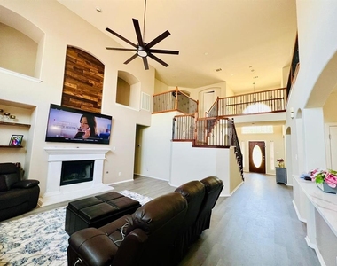 3604 Rams Horn Way - Photo Thumbnail 7